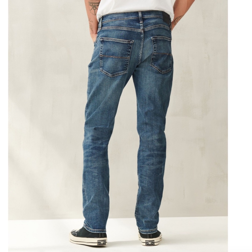 Lucky Brand 223 Straight Advanced Stretch Jean - Picture 2 of 9